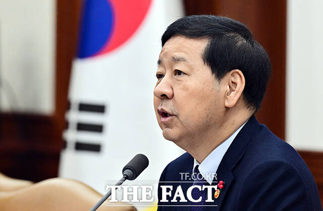 구윤철 부총리 겸 재정경제부 장관이 21일 오전 서울 종로구 정부서울청사에서 열린 경제관계장관회의를 주재하고 있다. /임영무 기자