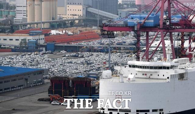 22일 한국은행에 따르면 지난해 한국 경제 성장률이 1.0%에 그쳤다. /더팩트 DB