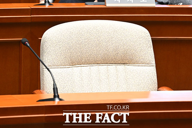 8일 만에 멈춘 단식 장동혁 대표의 비어있는 자리