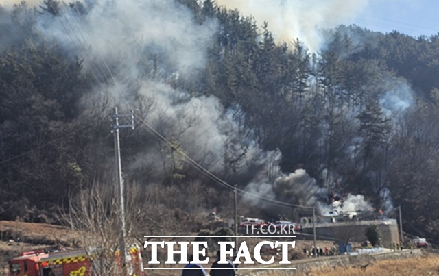 22일 오후 1시 21분쯤 진주시 집현면 대암리 인근에서 산불이 발생했다. /독자 제공