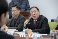  최민호 세종시장, 전의산단서 기업 애로 청취