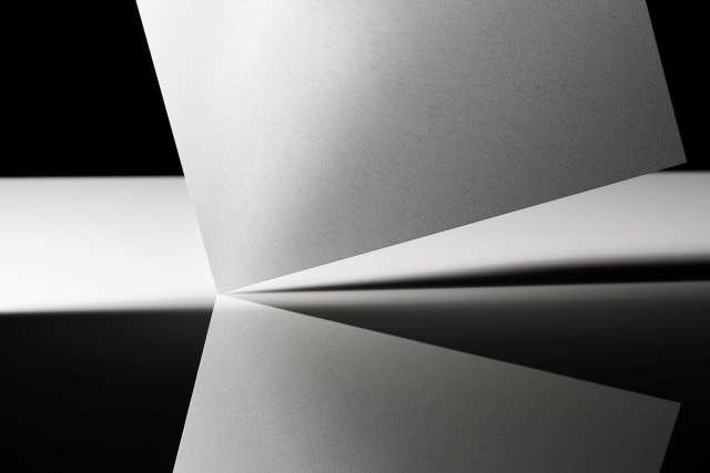 동국씨엠은 별도 기준 지난해 4분기 매출 4602억원, 영업손실 38억원, 당기순손실 86억원을 기록했다. 동국씨엠이 세계 최초로 개발한 솔라셀 컬러강판 제품. /동국씨엠