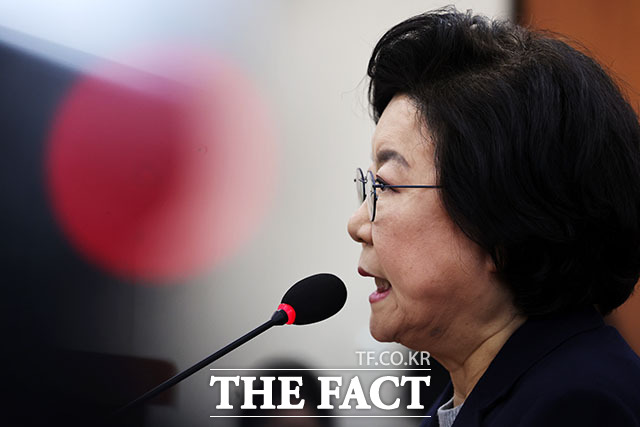 이혜훈 기획예산처 장관 후보자가 23일 서울 여의도 국회에서 열린 재정경제기획위원회의 인사청문회에서 의원의 질의에 답하고 있다. /국회=남용희 기자