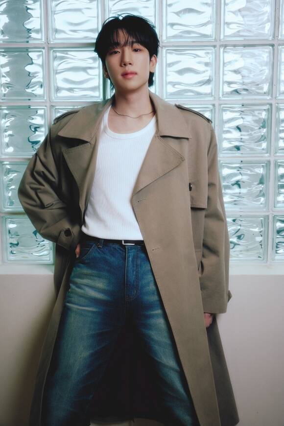 최수호는 어린 이미지에서 벗어나 상남자 이미지를 추구한다고 밝혔다. 더불어 그는 자신이 생각하는 상남자는 이성적인 사람이라고 덧붙였다./포고엔터테인먼트