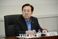  김기문 누적 재임 기간 16년인데…중기중앙회장 '연임 제한 규정 폐지' 논란