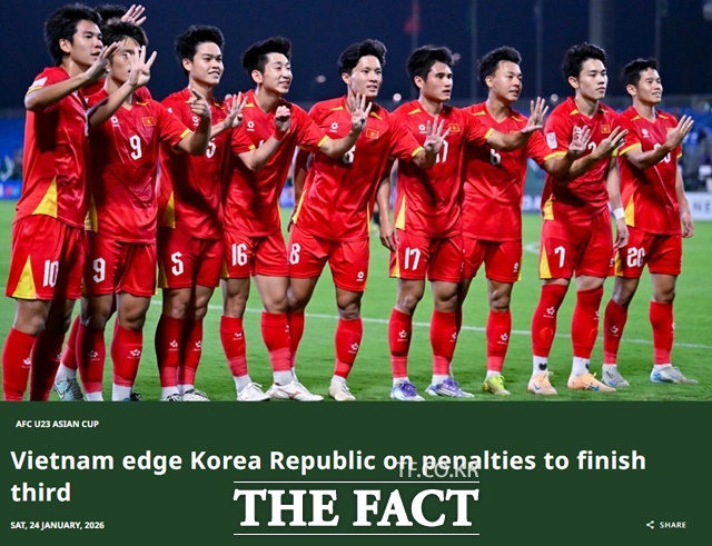 김상식 매직을 앞세워 사상 첫 3위에 오른 베트남 선수들./AFC