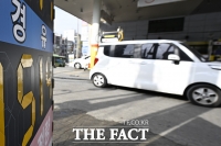  주유소 기름값 7주 연속 하락…유가 반등 신호 '감지'