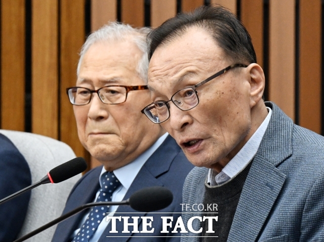 이해찬 민주평화통일자문회의 수석부의장 별세 소식에 더불어민주당이 25일 민주주의의 산증인이자 책임정치의 구현자 이해찬 전 국무총리님의 서거에 깊은 애도를 표한다고 밝혔다. 고(故) 이해찬 민주평화통일자문회의 수석부의장. /배정한 기자