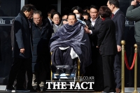  우원식 국회의장, '쌍특검 단식' 장동혁 국힘 대표 병문안