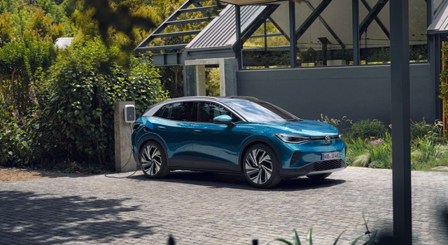 폭스바겐코리아는 순수 전기 스포츠유틸리티차(SUV) ID.4가 2026년 정부 전기차 구매 보조금 개편에 따른 평가에서 수입 승용 전기차 가운데 최대 수준의 국고보조금을 확보했다고 26일 밝혔다. 폭스바겐 순수 전기 SUV ID.4. /폭스바겐코리아