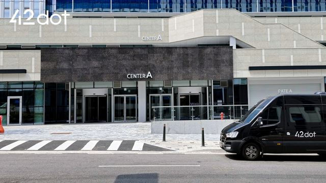 포티투닷은 ML플랫폼, 인공지능(AI), 피지컬AI, VLA, 보안 등 자율주행 기술 전반에 걸친 10여개 직무에서 최소 3년부터 최대 20년 전문 경력을 보유한 경력 개발자 50여명을 뽑는 채용을 진행한다. 경기 성남 포티투닷 판교 사옥 전경. /포티투닷