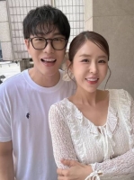  신지, 문원과 5월 결혼…