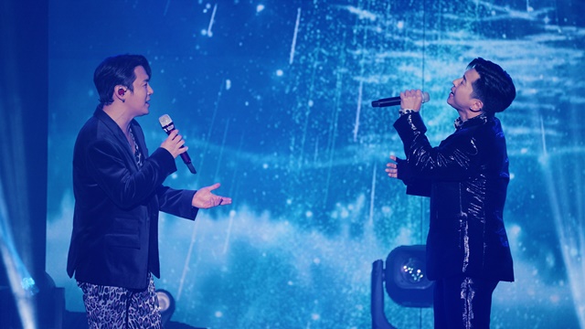 환희의 서울공연이 가장 빛난 순간은 바로 플라이 투 더 스카이, 브라이언의 등장이었다. 두 사람이 함께 무대에 서는 순간, 이 공연은 콘서트를 넘어 시간과 추억을 공유하는 공간이 됐다. /디온커뮤니케이션