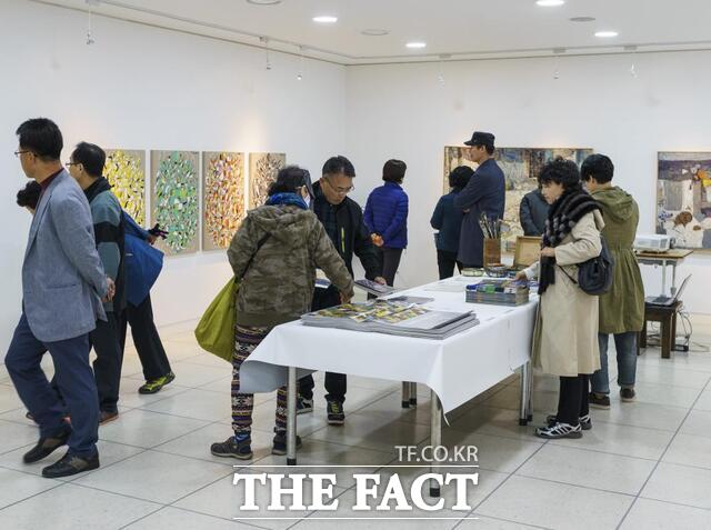 양림문화샘터에서 전시회가 열리고 있다. /광주시 남구