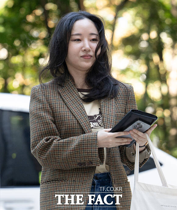 민희진 전 어도어 대표가 27일 오후 긴급 기자회견을 연다. 본인은 참석 여부를 논의 중인 가운데 뉴진스 탬퍼링 의혹과 관련해 어떤 입장을 전할지 이목이 집중됐다. /박헌우 기자