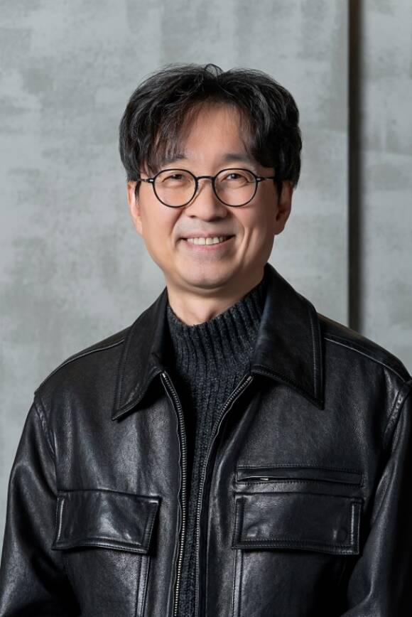 장항준 감독은 왕과 사는 남자가 2026년 한국 영화계가 다시 살아나는데 일조하는 영화가 됐으면 좋겠다고 바람을 내비쳤다. /쇼박스