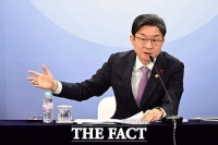  이억원 금융위원장 '가상자산 거래소는 공적 인프라…지분 구조 규제해야'