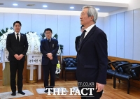  정몽준·반기문부터 윤상현까지…故 이해찬 장례식 이틀차에도 조문 발길