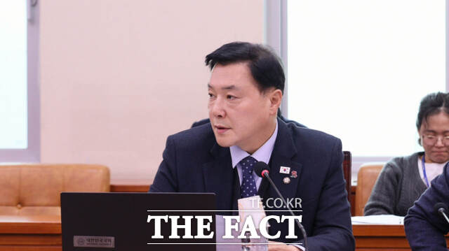 조계원 더불어민주당 의원이 지난해 국회 문화체육관광위원회 국정감사에서 암표 거래 문제와 제도 개선 필요성을 지적하고 있다. /조계원 의원실