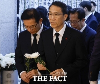  유재성·주병기, 고 이해찬 조문…시민들도 추모 행렬 [TF사진관]