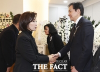  고 이해찬 조문하는 나경원…빈소 지키는 조국 혁신당 대표 [TF사진관]