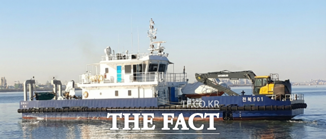 전북도 소유 전북901호 어장정화선. /전북도