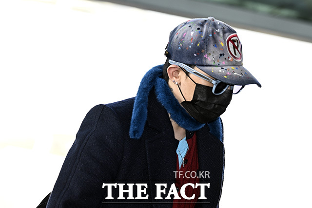  패셔니스타 GD도 '꽁꽁 싸맨' 강추위 [TF사진관]