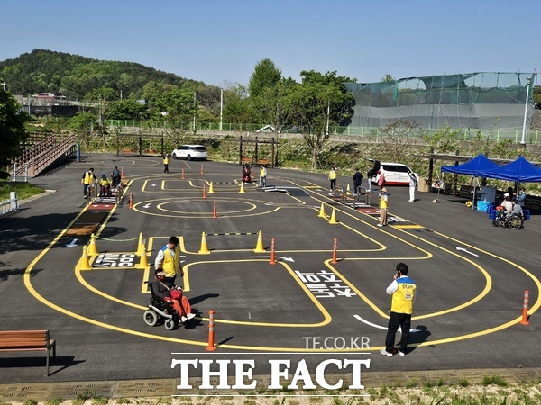 지난해 3월 복용동에 조성된 전동보조기기 운전연습장. /대전 유성구