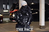  제니 '한파에 중무장 출국' [TF사진관]
