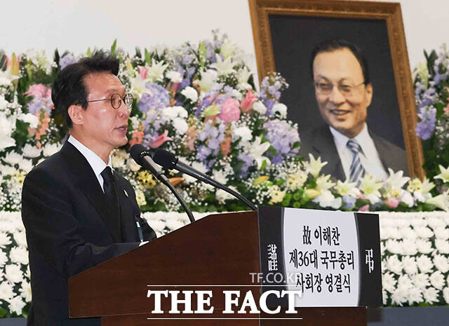 김민석 국무총리는 31일 국회 의원회관에서 열린 고(故) 이해찬 민주평통 수석부의장 영결식에 참석해 민주주의도 대한민국도 고인에게 큰 빚을 졌다고 말했다. /국회=박헌우 기자