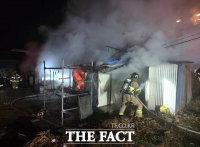  경북서 밤사이 화재·교통사고 잇따라…의성 60대 숨지고 고속도로 중상자 발생