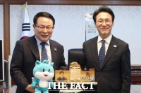  김민석 국무총리 '명예 익산시민'됐다…정헌율 시장 