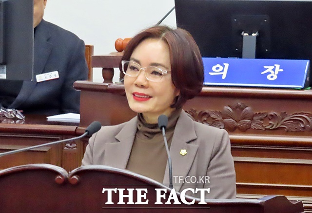 임규연 공주시의회 의원이 3일 시의회 제264회 임시회 제1차 본회의에서 5분 자유발언을 하고 있다. /김형중 기자