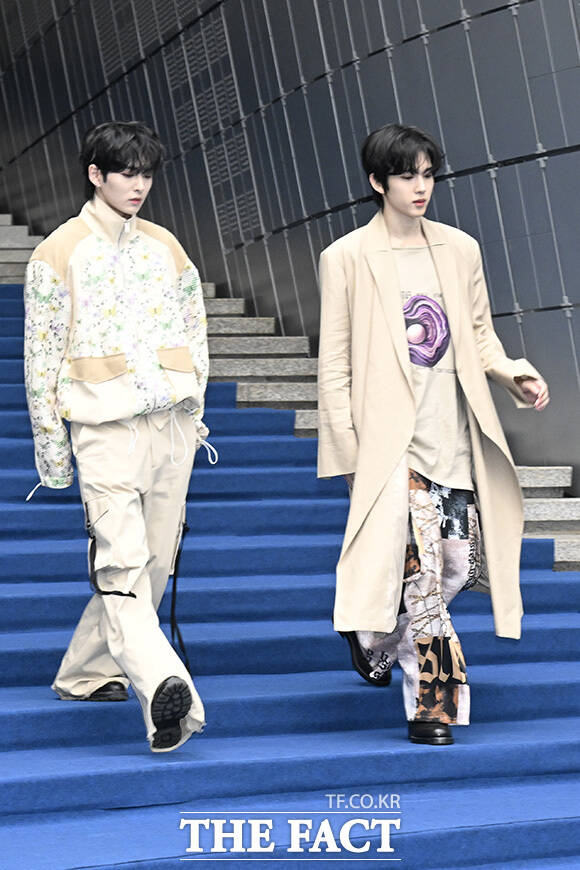 그룹 루네이트의 타쿠마(왼쪽)와 카엘.