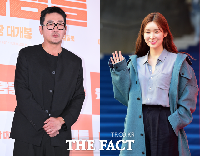 배우 하정우(왼쪽)와 차정원이 열애 중이다. /더팩트 DB