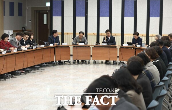 최충규 대전시 대덕구청장이 4일 2월 확대간부회의를 주재하고 있다. /대전시 대덕구