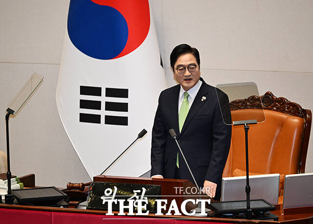 우원식 국회의장이 4일 입장문을 내고 이재명 대통령이 오는 5월 9일 다주택자 양도세 중과 유예 조치를 종료하겠다고 한 데 대해 응원한다고 밝혔다. /배정한 기자