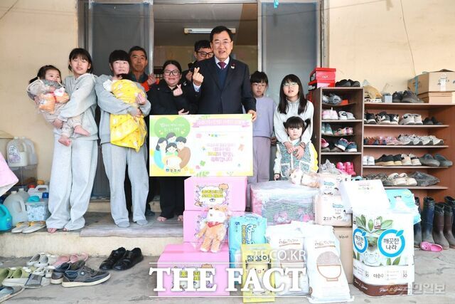 경주시 한 가정에서 일곱 번째 자녀가 출산해 지역의 큰 관심과 축복을 받고 있다. /경주시