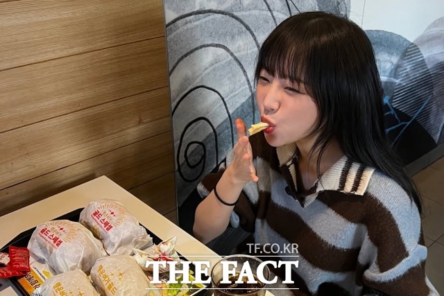 먹방 유튜버 쯔양(본명 박정원)이 틱톡에서 자신을 사칭한 계정에 돈을 송금하지 말 것을 구독자들에게 당부했다. /쯔양 SNS