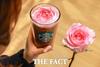  스타벅스, 밸런타인데이 겨냥 '붉은 로즈 초콜릿' 등 신메뉴 출시