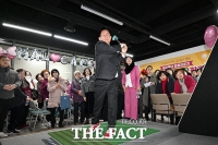  박강수 마포구청장 골프 스윙에 '시선집중' [포토]