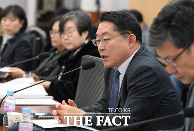 인사말하는 박희승 더불어민주당 의원.