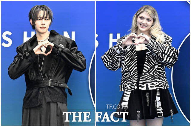 로우디와 카슨이 하트 포즈를 하고 있다.