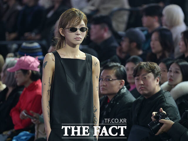 모델 포스 뽐내는 최준희