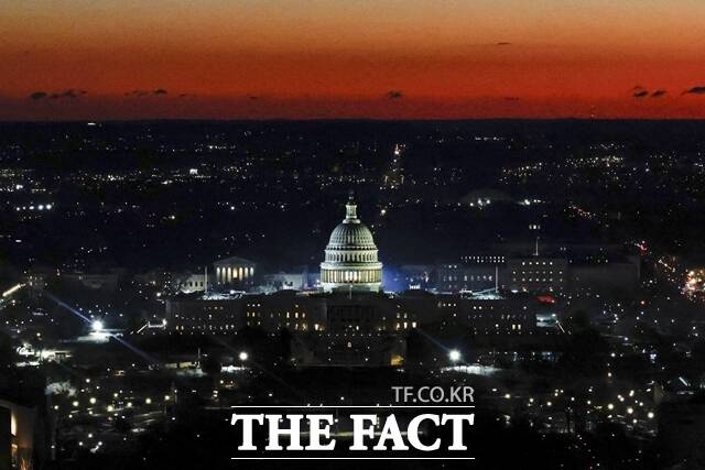 미국의 1월 고용·물가 지표 발표가 연방정부 셧다운(일시적 업무정지) 여파로 연기됐다. 미국 국회의사당 모습. /AP.뉴시스