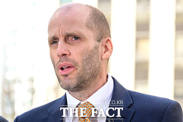 서울경찰청 반부패수사대는 6일 오후 증언·감정 등에 관한 법률(국회증언감정법)상 위증 혐의로 로저스 대표를 불러 조사했다. /남윤호 기자