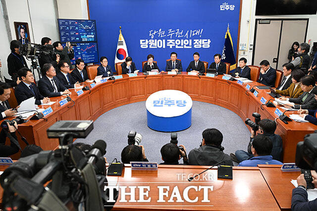 정청래 더불어민주당 대표가 6일 오전 서울 여의도 국회에서 열린 최고위원회의에서 발언을 하고 있다. /국회=남용희 기자