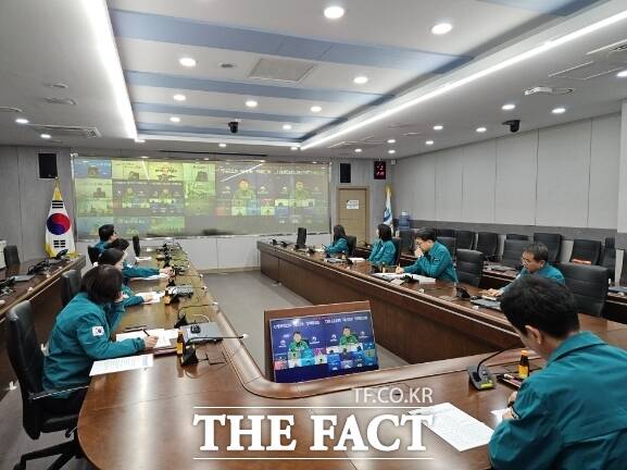 인천시가 6일 다중운집 인파 사고를 선제적으로 예방하고 재난 상황에 대한 대응 역량을 강화하기 위해 시와 10개 군·구 안전부서장이 참석하는 다중운집 인파 재난관리 정책협의회를 개최했다. /인천시