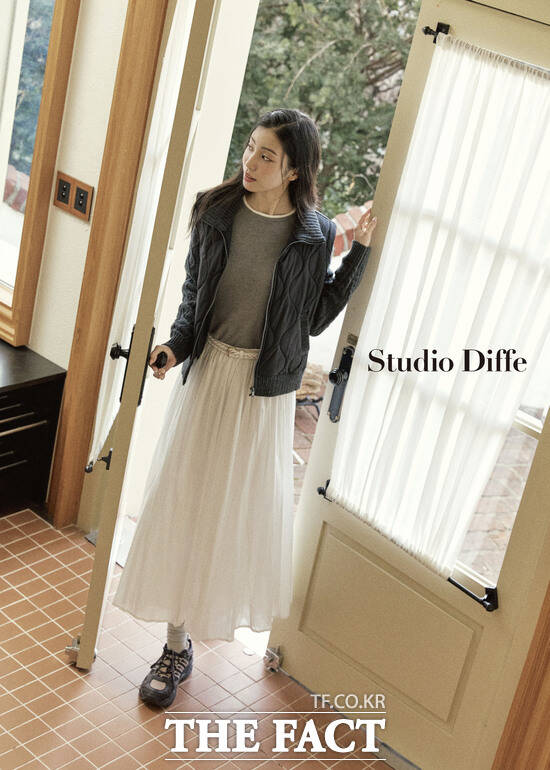 GS샵 데일리 캐주얼 브랜드 스튜디오 디페(STUDIO DIFFE) 실크 레이어드 니트. /GS샵