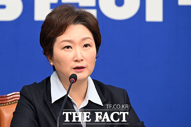 이언주 더불어민주당 최고위원이 6일 오전 서울 여의도 국회에서 열린 최고위원회의에서 발언을 하고 있다./국회=남용희 기자]